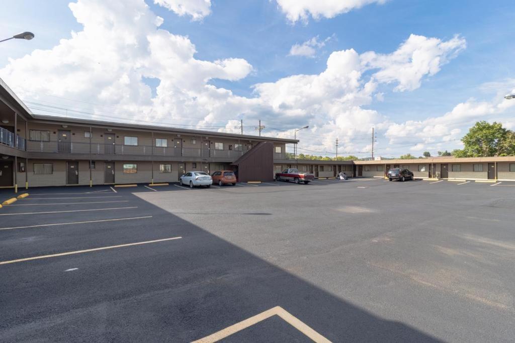 Dubois Manor Motel מראה חיצוני תמונה