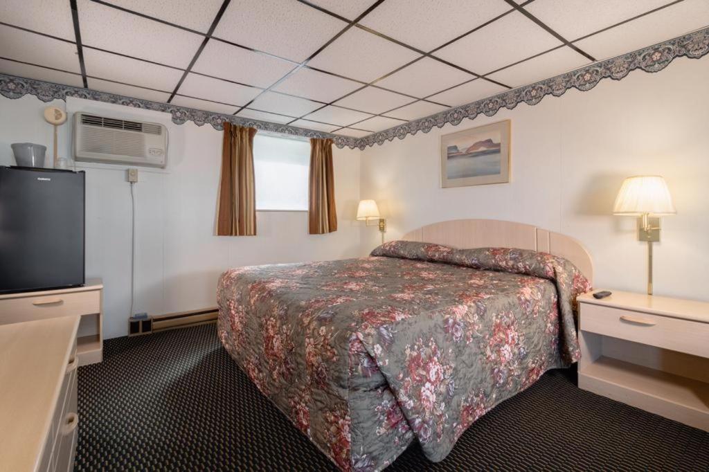 Dubois Manor Motel מראה חיצוני תמונה